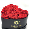 12 Rosas eternas Rojas en caja bombonera negra en forma de corazón. Rosas naturales preservadas.