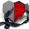 17 Rosas Rojas eternas en caja corazón hexagonal. Rosas de tacto natural y primera calidad.