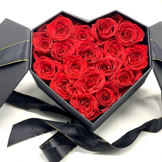 17 Rosas rojas eternas en caja forma corazón - Regalo día de la