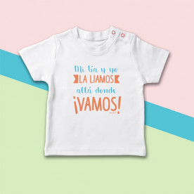 Camiseta manga corta de bebé ideal para hacer un regalo a un recién nacido.