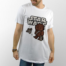 Camiseta Chewbacca dándole patada a Porg