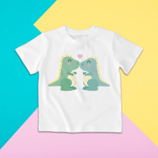 Camiseta para niña y niño de manga corta con dibujo de dinosaurios enamorados