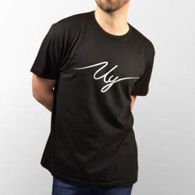 Camiseta negra de manga corta con logo del youtuber Uy Albert! en blanco