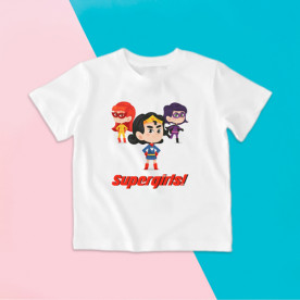 Camiseta para niña con dibujo de superhéroes