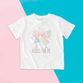 Camiseta para niño y para niña de manga corta con dibujo muy dulce de dos niños besándose